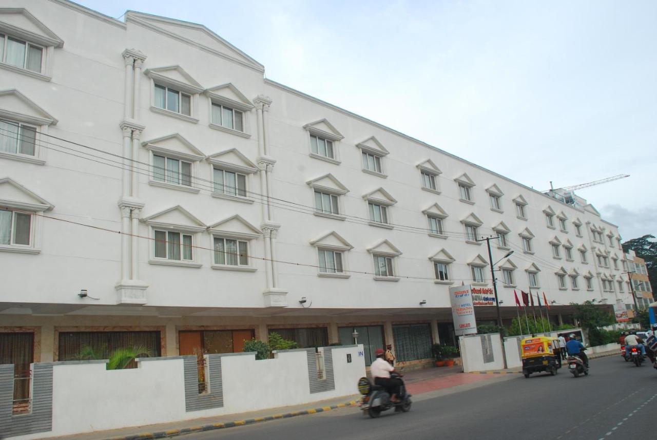 Parijatha Gateway Hotel Bangalore Exterior photo